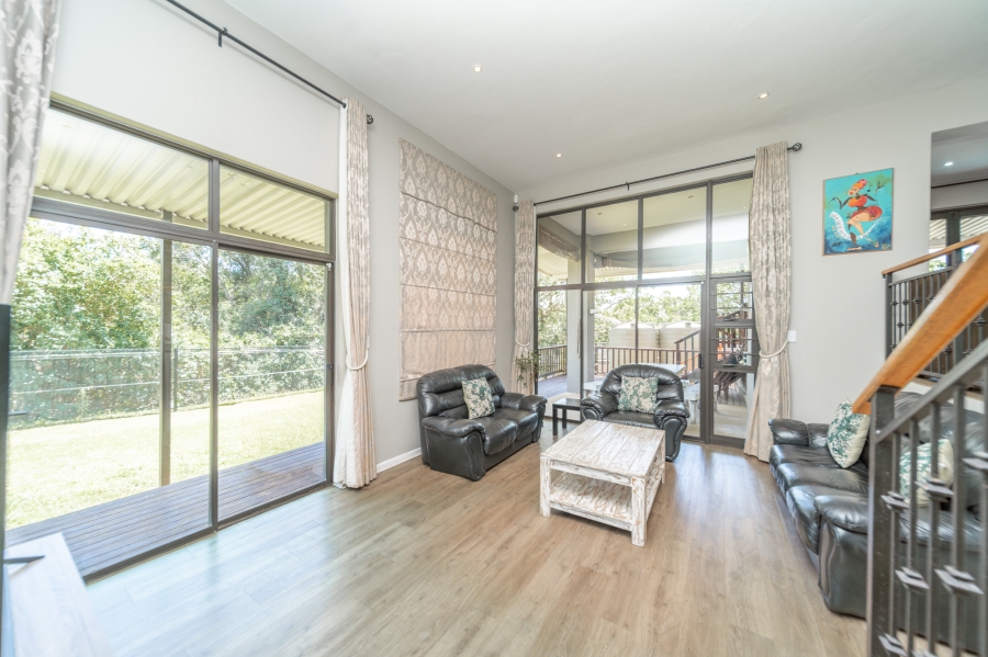 5 Bedroom Property for Sale in Beacon Bay Eastern Cape